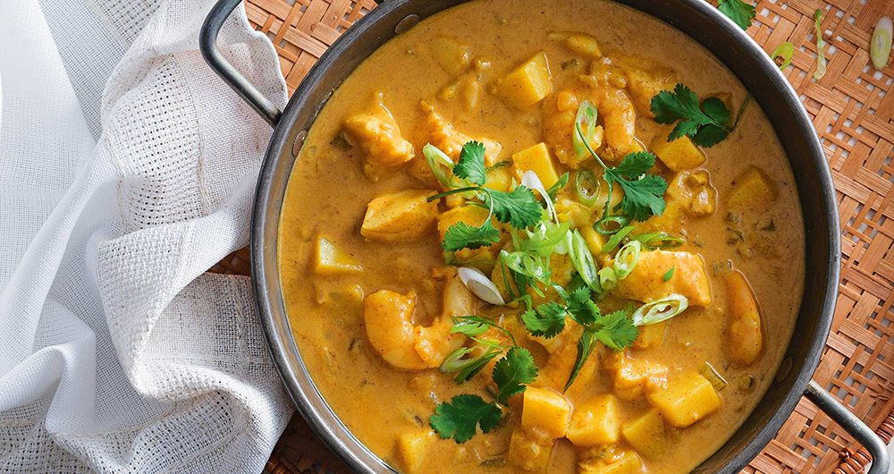 thai-yellow-curry-seafood-chowder-105006-1